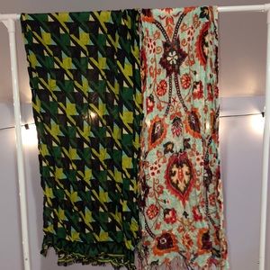 Spartina scarves. Will make a bundle deal